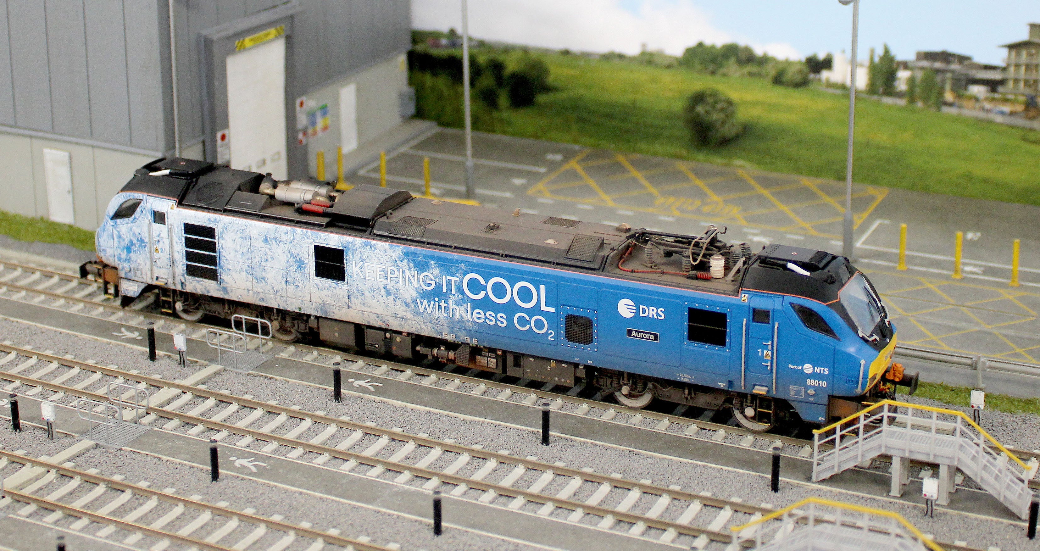 Highly Detailed Premium Weathered Class 88 'Aurora' 88010 DRS Refrigerated Rail Electro-Diesel Locomotive - Image 13