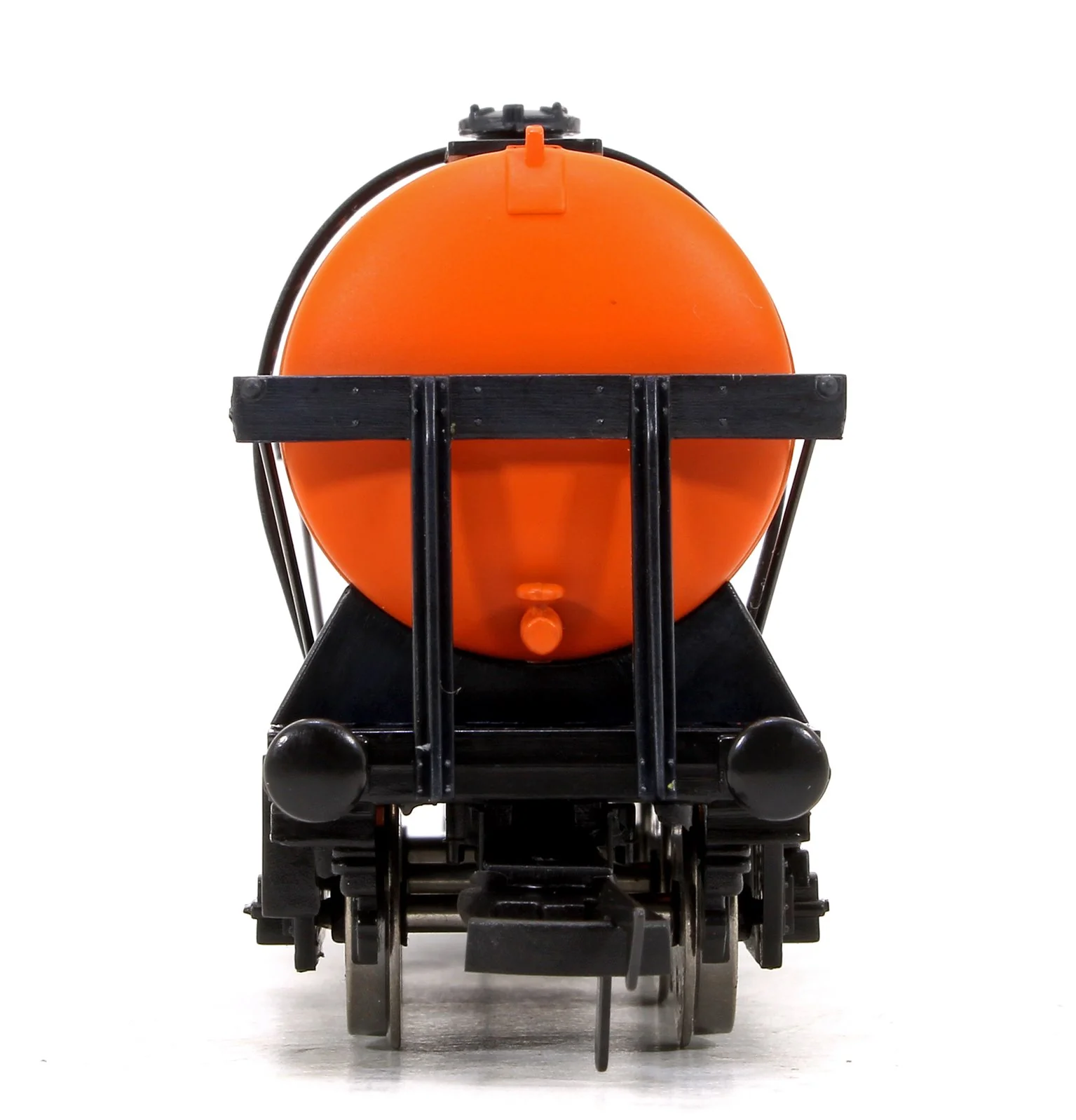 Henderson's Relish "Strong & Northern" 6 Wheel Tank Wagon - Image 6