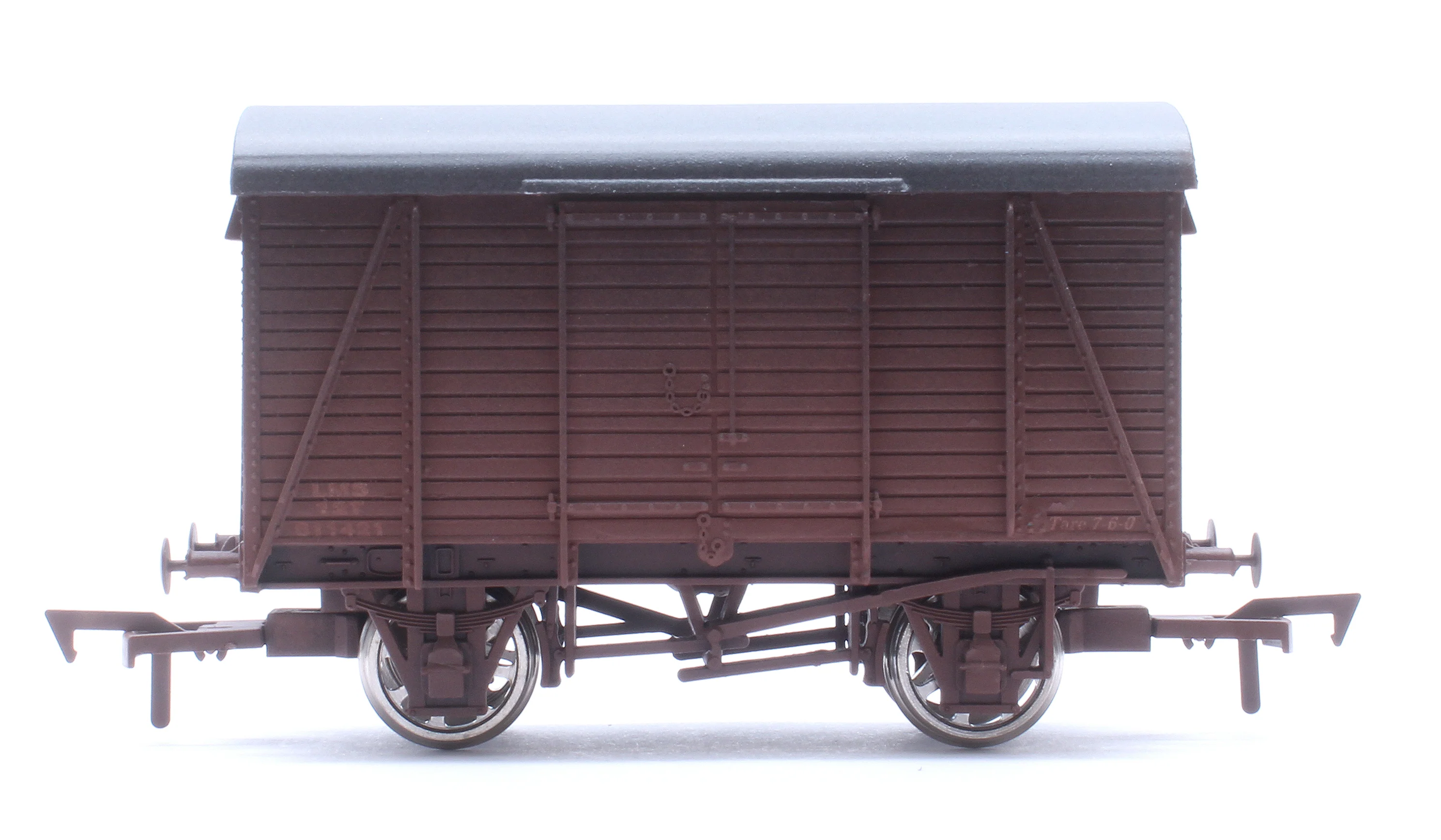 Box Van LMS No.611421 - Weathered - Image 4