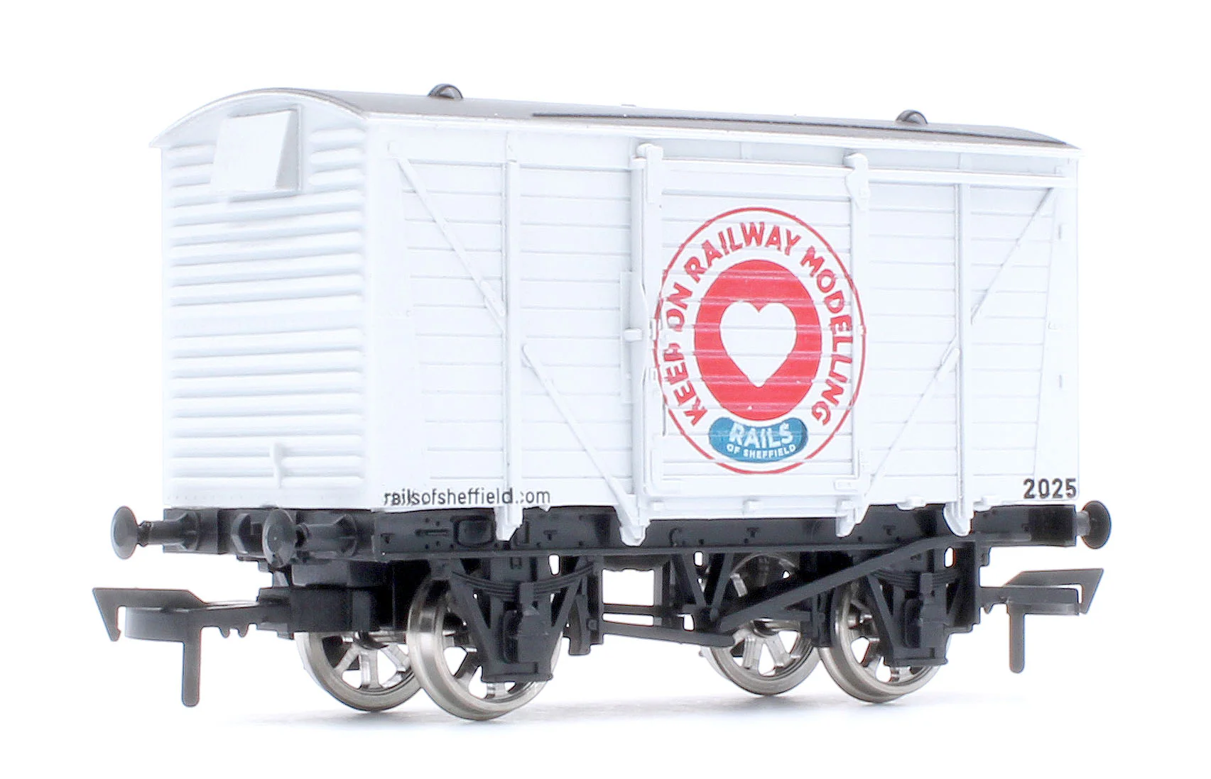 Keep on Railway Modelling by Rails of Sheffield White Vent Van - Image 3