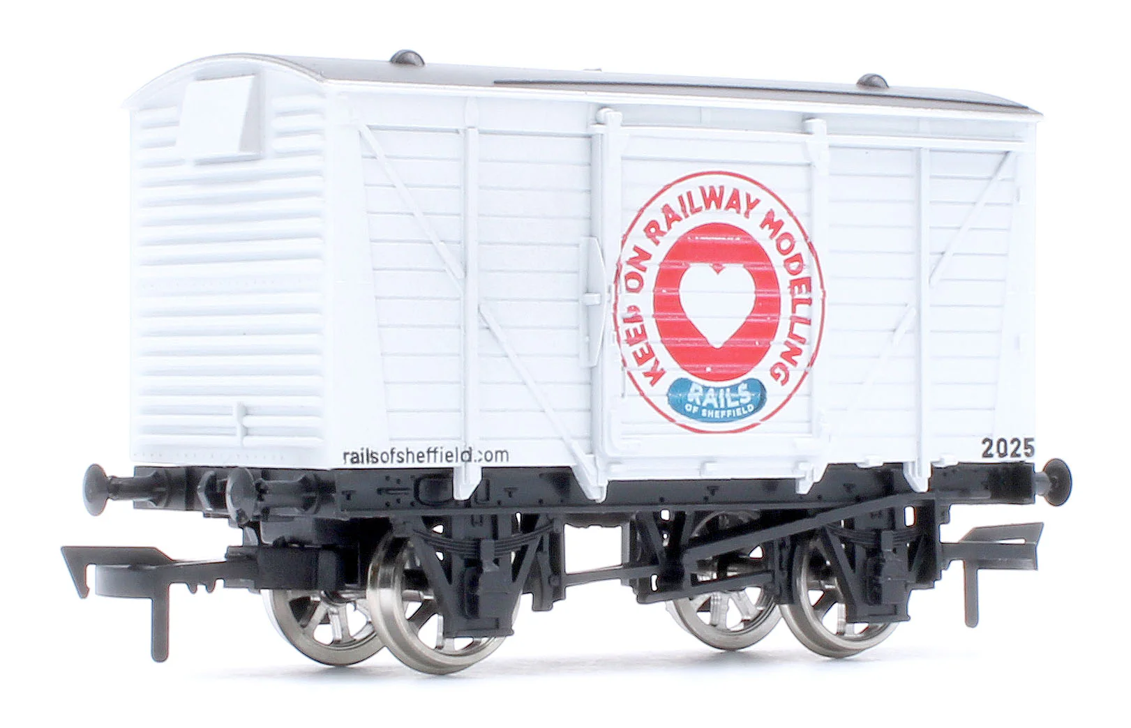 Keep on Railway Modelling by Rails of Sheffield White Vent Van - Image 5