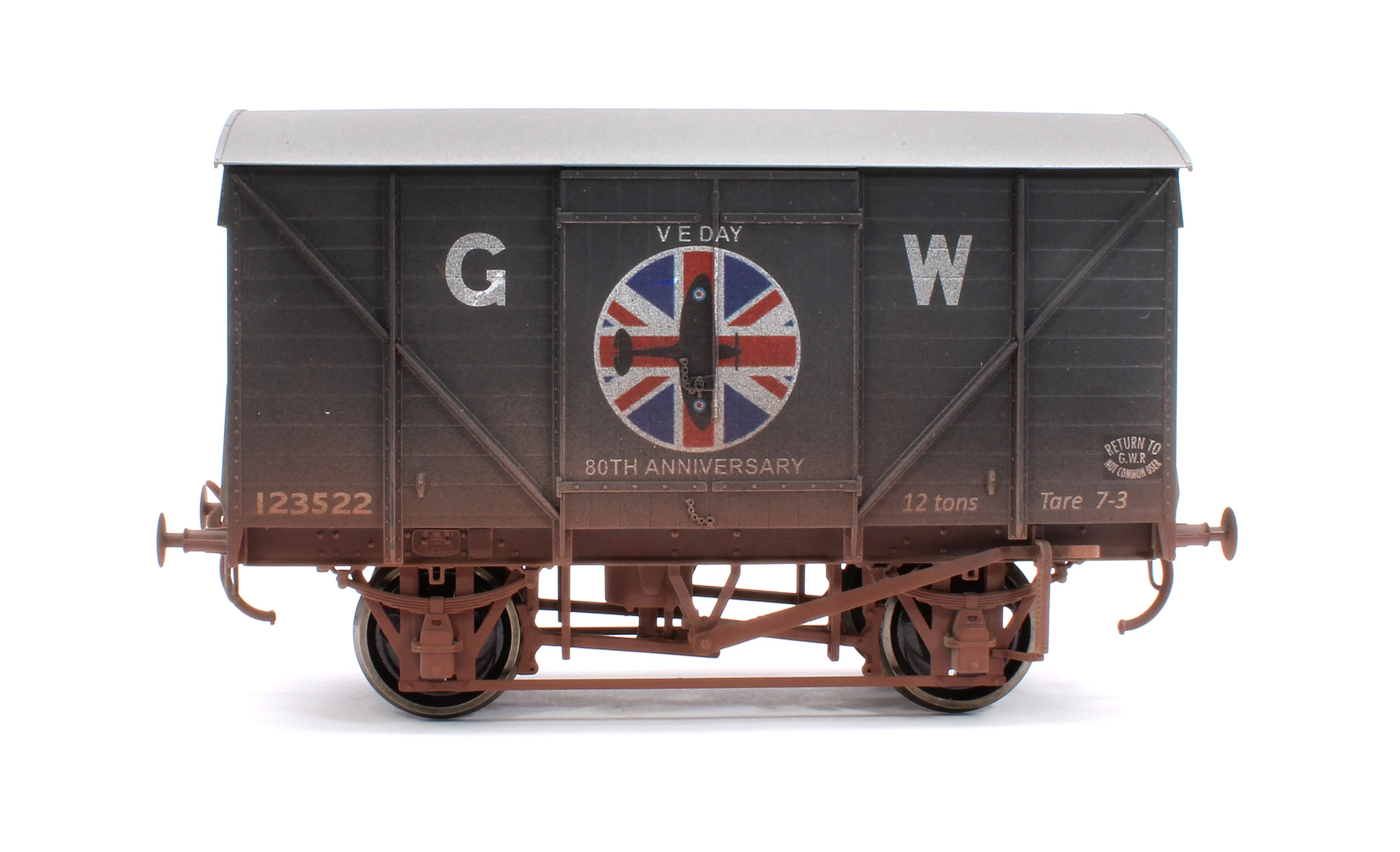 7F-066-012W GW Standard VE Day 80th Anniversary Airforce No.123522 - Weathered - Image 2