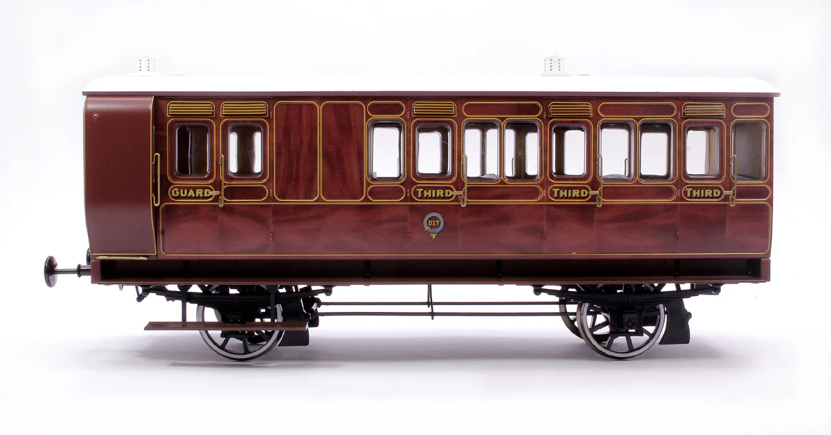 Stroudley 4 Wheel Suburban Oil Lit Brake 3rd Mahogany 917 - Light Bar Fitted - Image 2