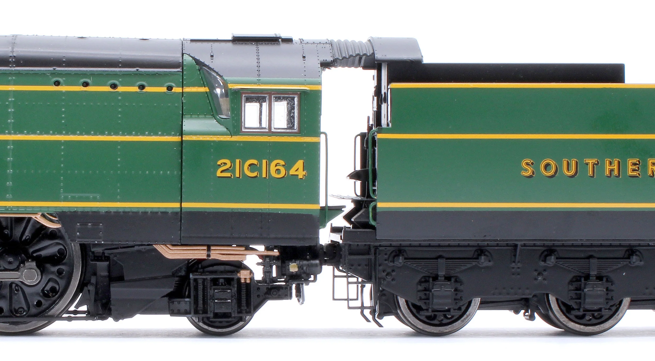 Black Label Battle of Britain Fighter Command 21C164 SR Malachite Green Steam Locomotive - DCC Sound & Smoke - Image 8