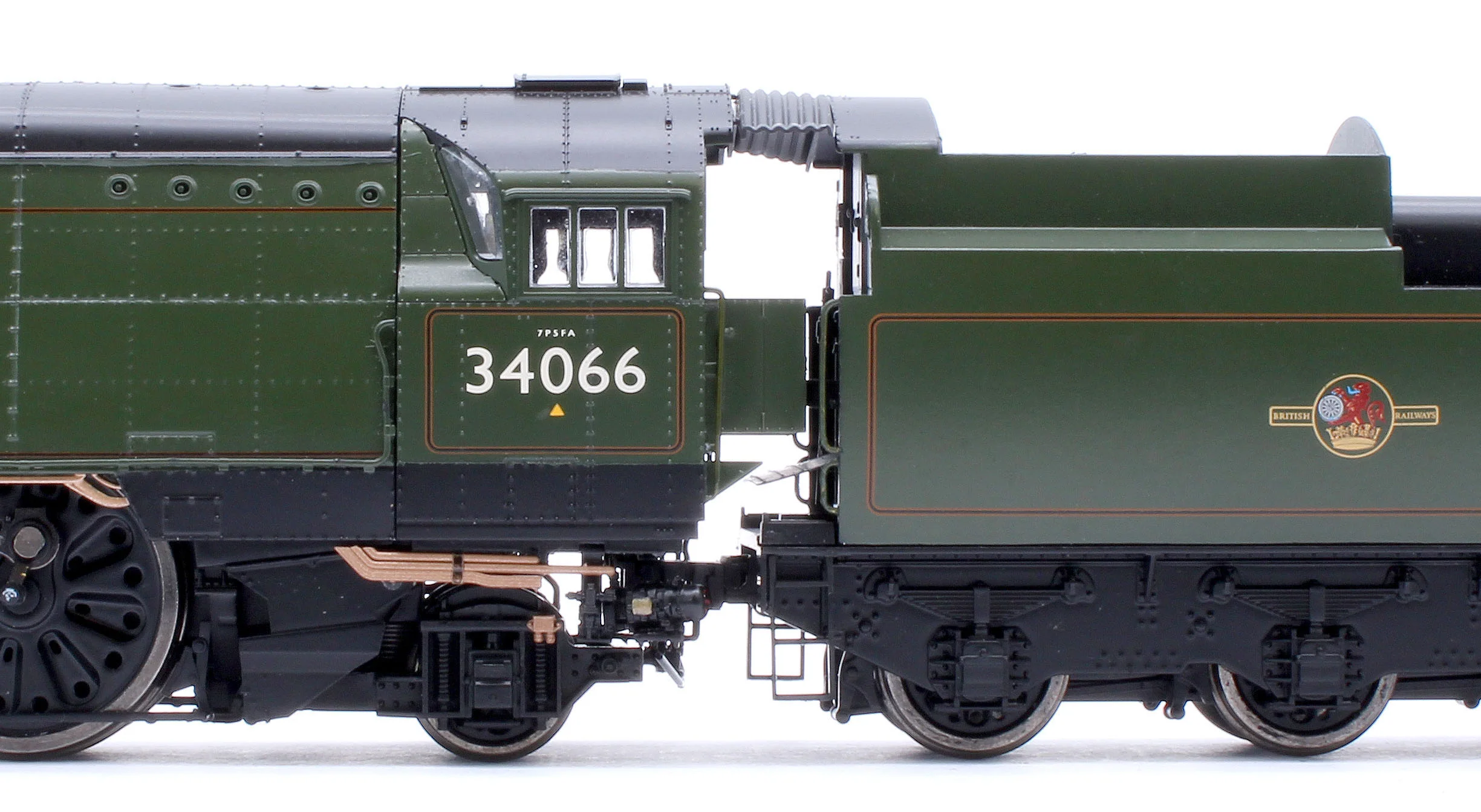Black Label Battle of Britain Spitfire 34066 BR Green Late Crest Steam Locomotive - DCC Sound & Smoke - Image 8