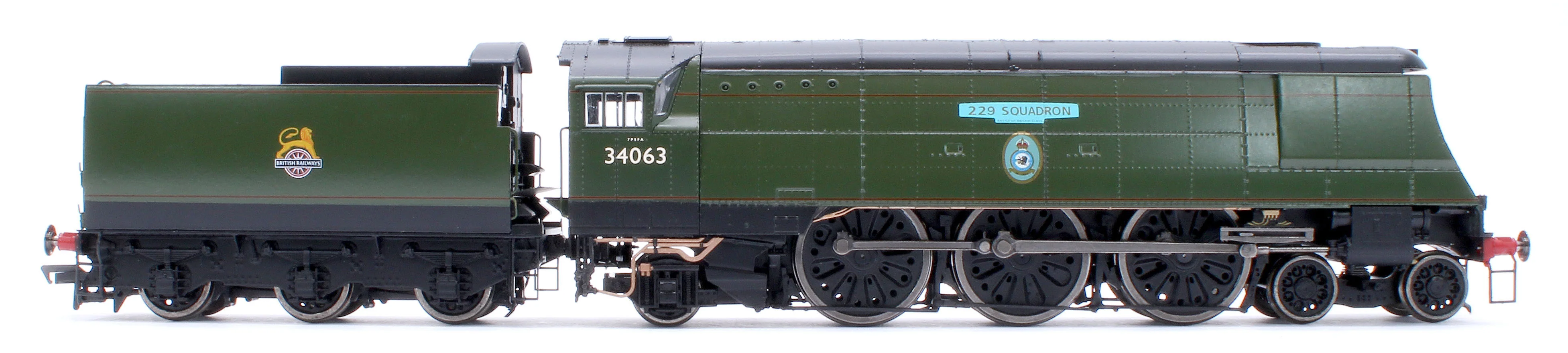 Black Label Battle of Britain 229 Squadron 34063 BR Green Early Crest Steam Locomotive - DCC Sound & Smoke - Image 5
