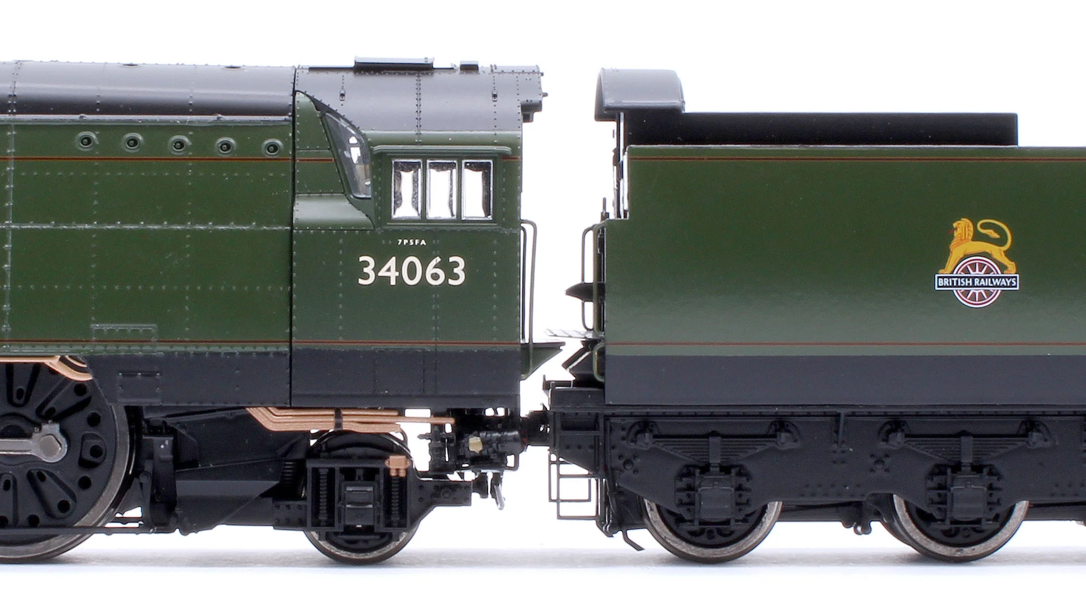 Black Label Battle of Britain 229 Squadron 34063 BR Green Early Crest Steam Locomotive - DCC Sound & Smoke - Image 8