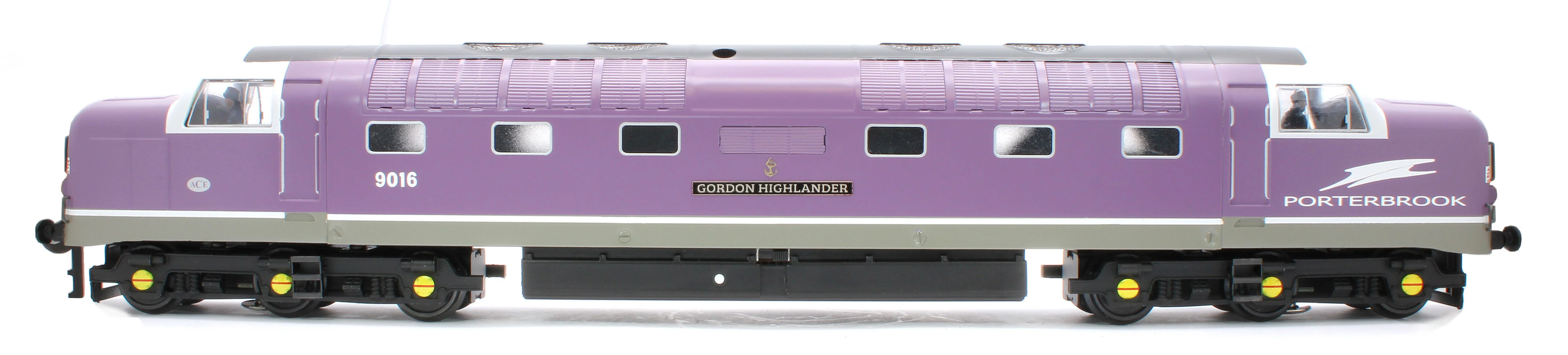 E/41-D Class 55 English Electric Deltic "Gordon Highlander" Porterbrook Purple No. 9016 Diesel Locomotive - Image 2
