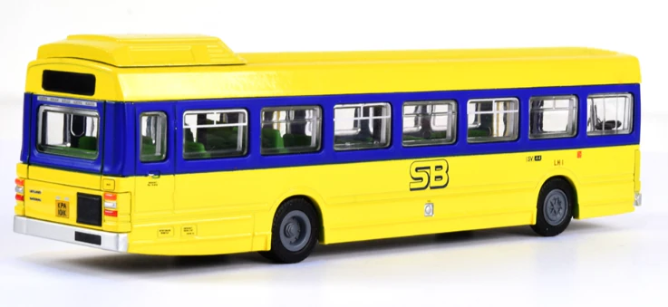 Pre-Owned E15114 Leyland National Mk.1 Long 2 Door London Country Superbus KPA101K - Image 2