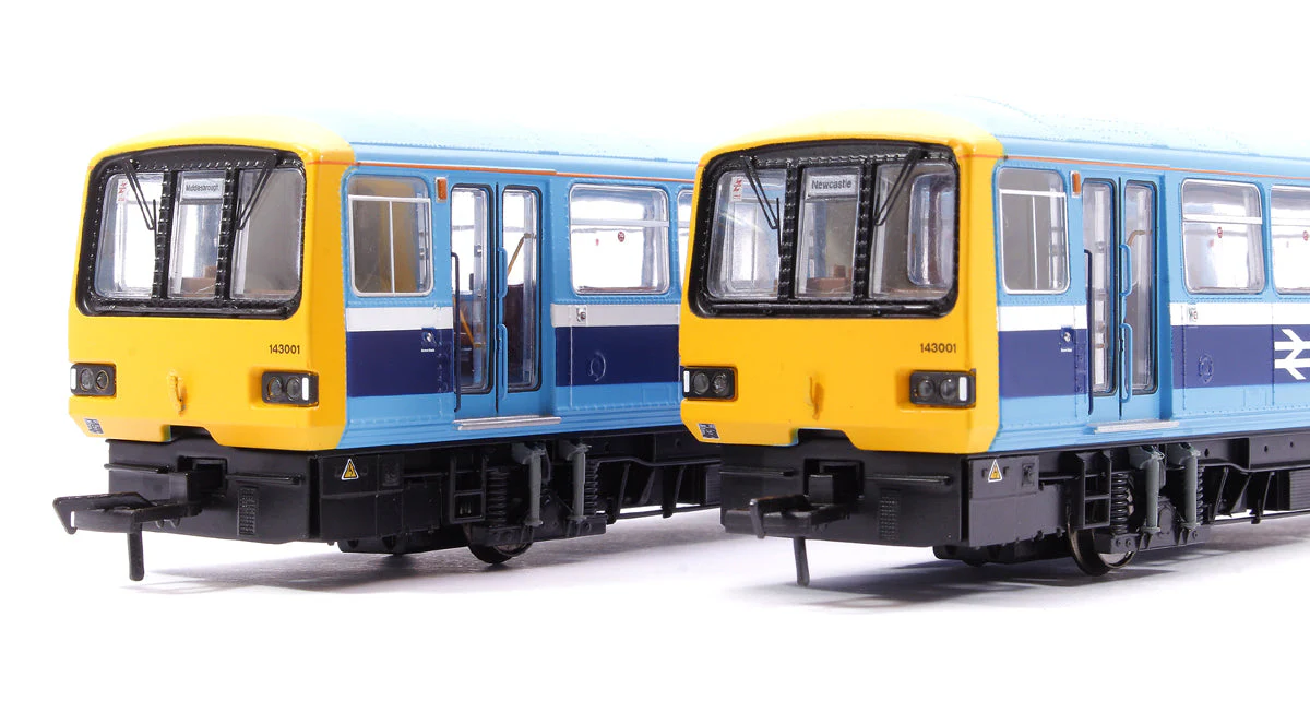 Pre-Owned E83022Class 143 2-Car DMU 143001 BR Provincial (Original) - Image 8