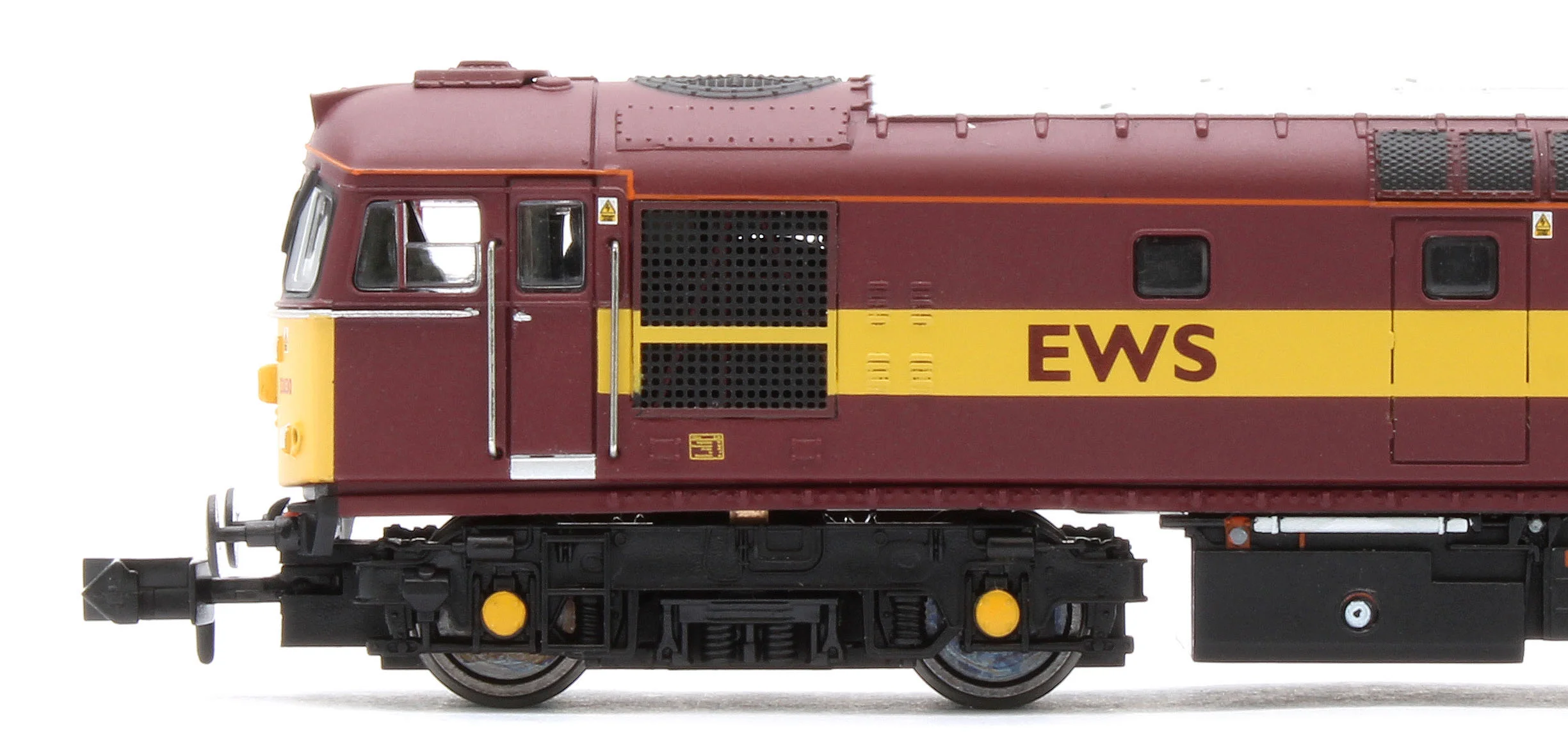 GM2210603D Class 33 030 EWS Red/Gold Diesel Locomotive - DCC Fitted - Image 9