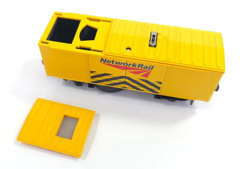 Network Rail Battery Operated Track Cleaning Wagon - Image 5