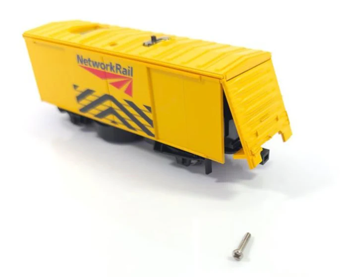 Network Rail Battery Operated Track Cleaning Wagon - Image 8
