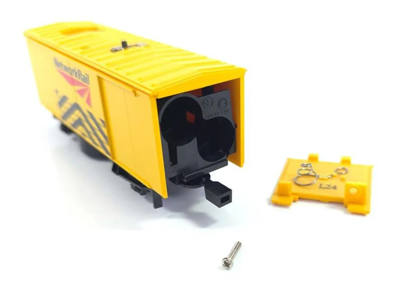 Network Rail Battery Operated Track Cleaning Wagon - Image 9
