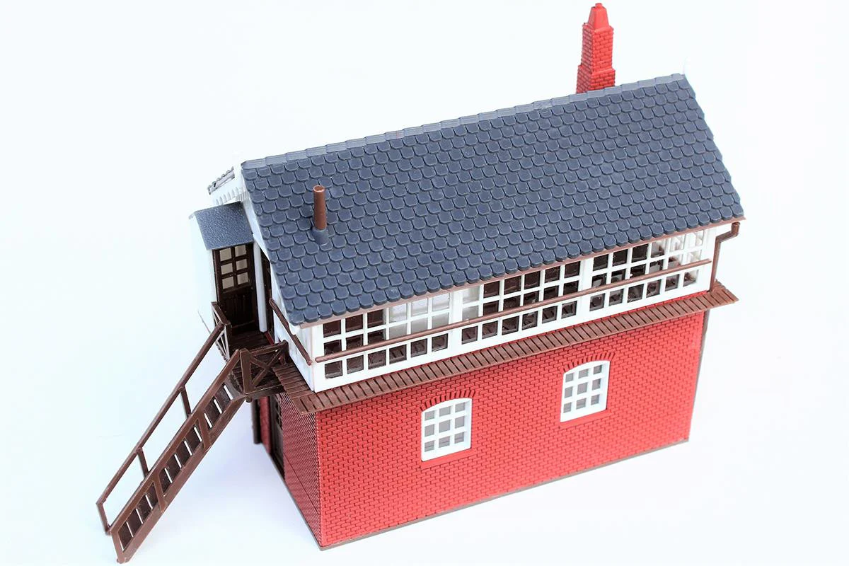 GM481L Teignmouth Signal Box Kit with LED Lighting - Image 2