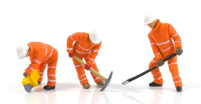 Track Workers (3) Figure Set