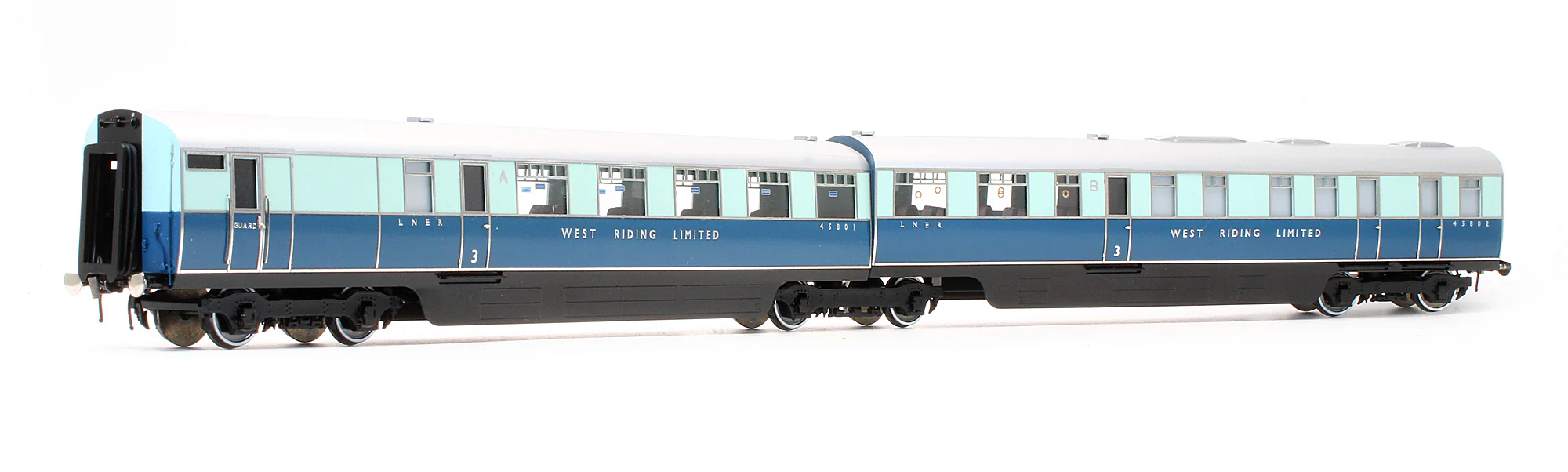 Pre-Owned LNER West Riding Limited Articulated Brake Third Coach A No.45801 & Kitchen Third Coach B No.45802 - Image 2