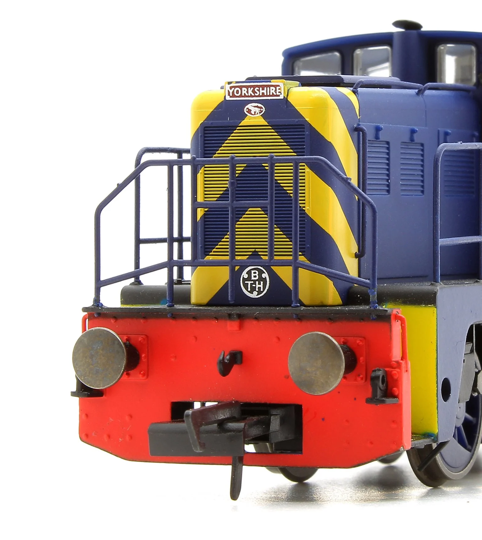 YEC Janus 0-6-0DE Port of London No.201 Diesel Locomotive (DCC Ready) - Image 4