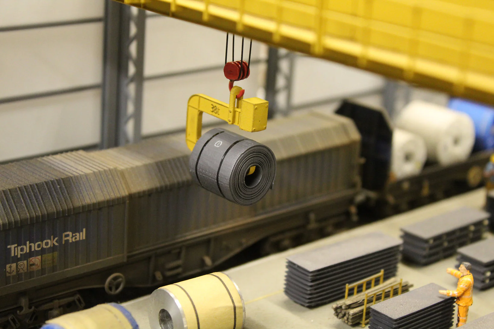 38t Coil Crane Hook - UNPAINTED - 1:76 OO Gauge - Image 3