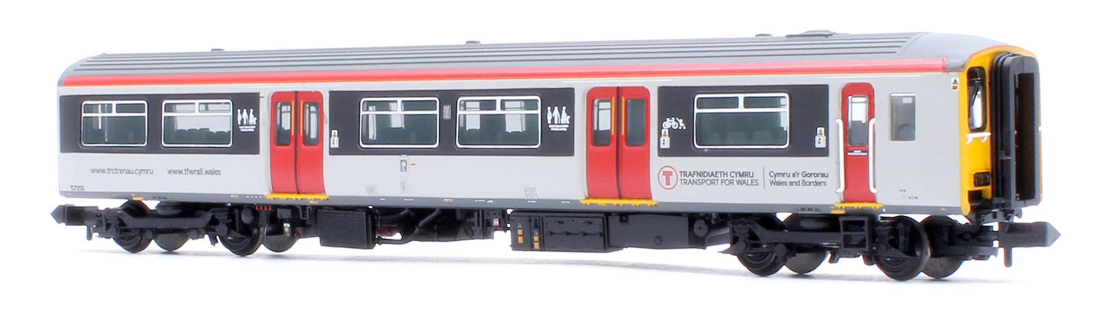 Class 150/2 2-Car DMU 150213 Transport for Wales - DCC Sound - Image 5