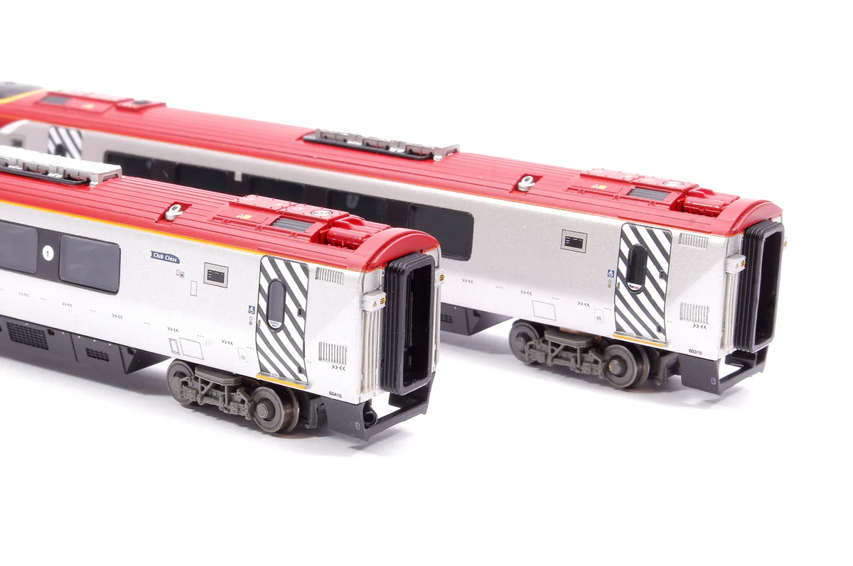 Class 220 4-Car DEMU 220018 'Dorset Voyager' Virgin Trains (Revised) - Image 13