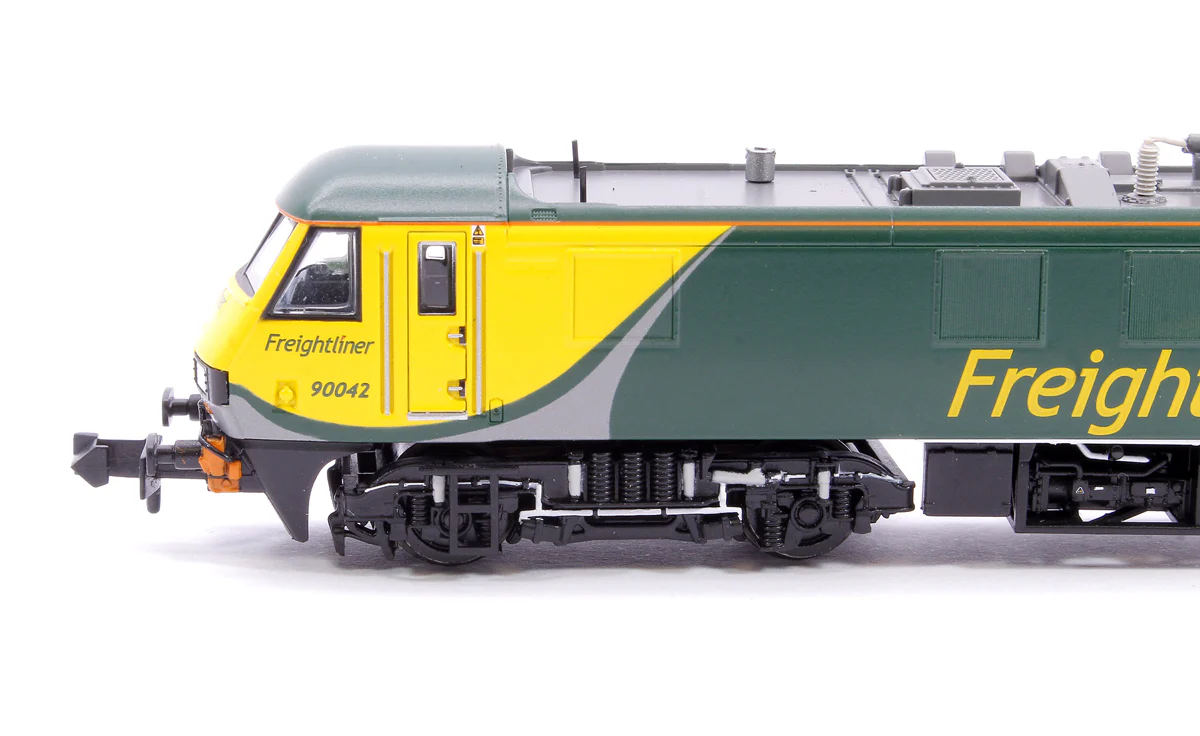 Class 90/0 90042 Freightliner 'PowerHaul' No. 90042 Electric Locomotive - Image 8