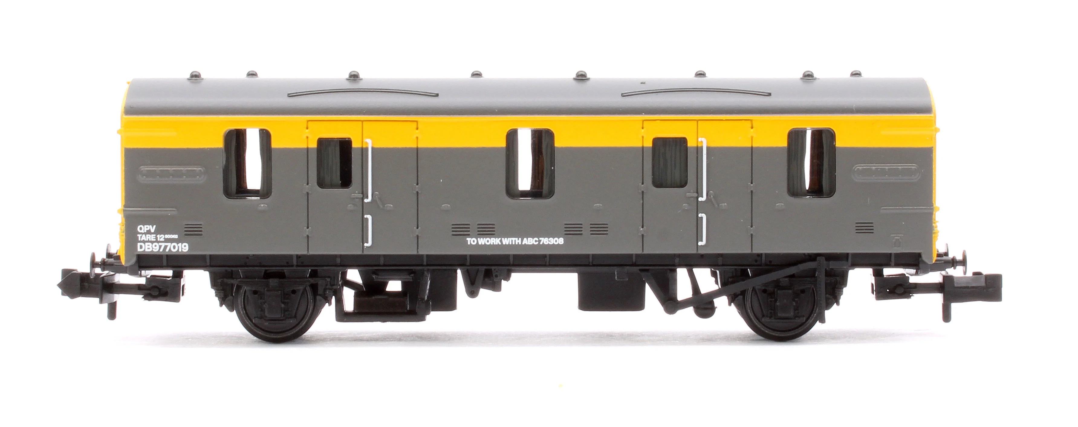374-645 BR Mk1 QPV (Ex-CCT) Covered Carriage Truck BR Engineers Grey & Yellow No.DB977019 - Image 2