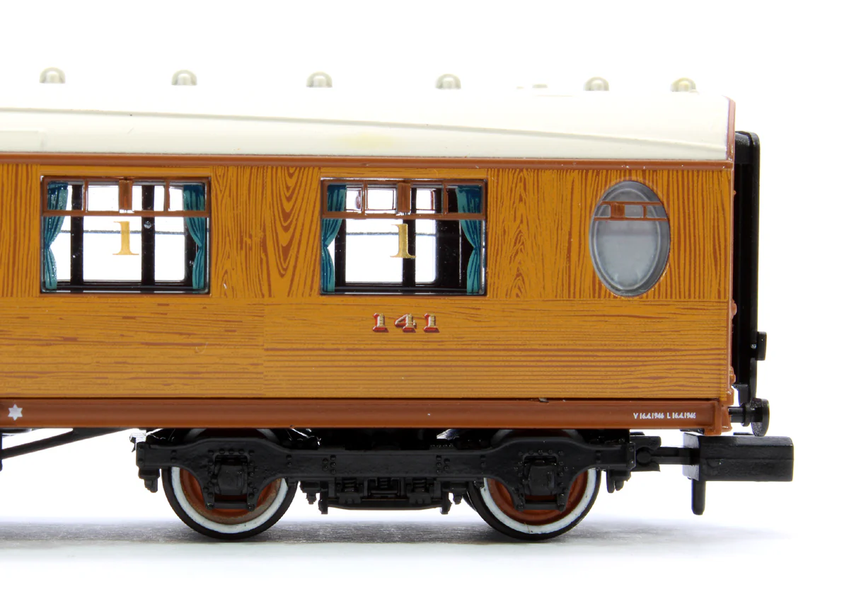 LNER Thompson First Corridor LNER Teak Effect 141 - Image 5