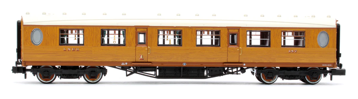 LNER Thompson Composite Corridor LNER Teak Effect 147 - Image 2