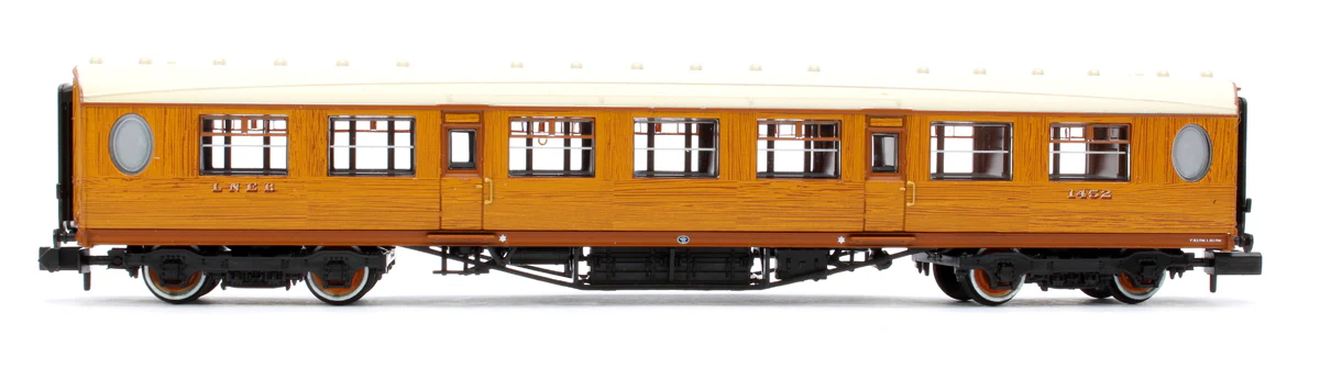 LNER Thompson Third Corridor LNER Teak Effect 1452 - Image 2