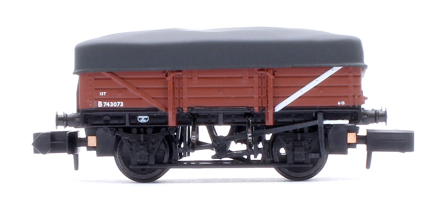 5 Plank China Clay 3-Wagon Pack BR Bauxite (Early) with Flat Canopy No.B743073, B743077 & B743081 - Image 3
