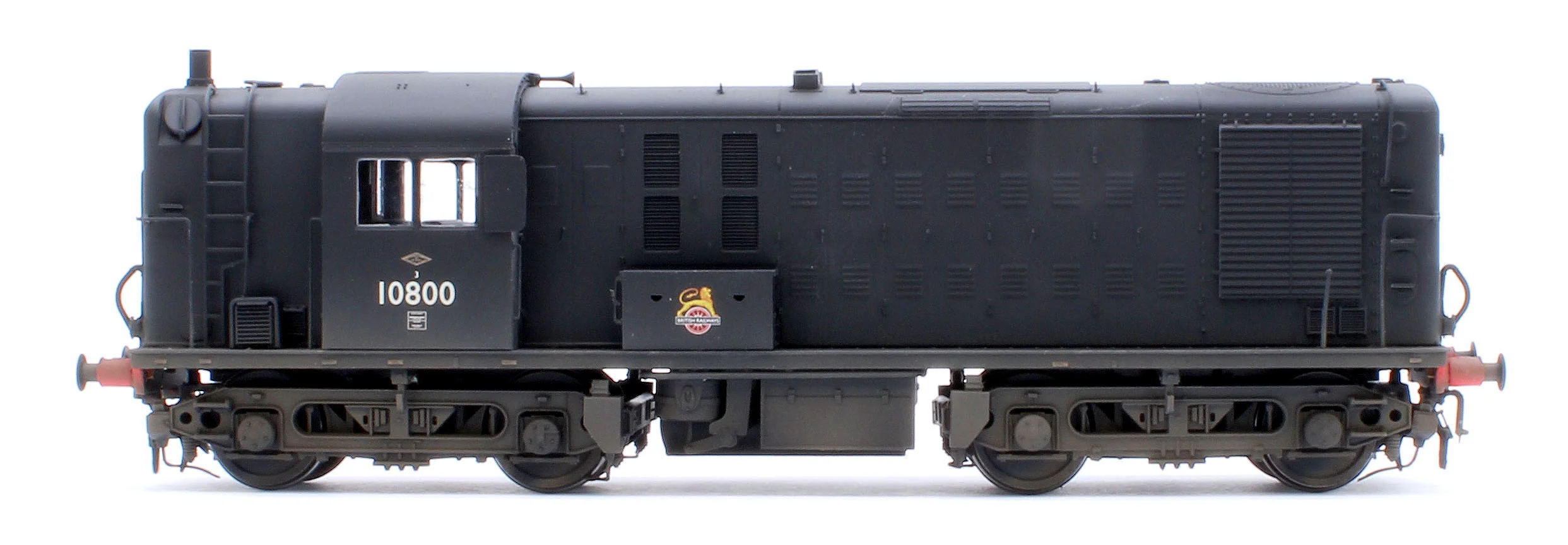 Pre-Owned North British Prototype 10800 BR Early Emblem Black with Black Bogies (final BR condition) Diesel Locomotive - Weathered - Image 6