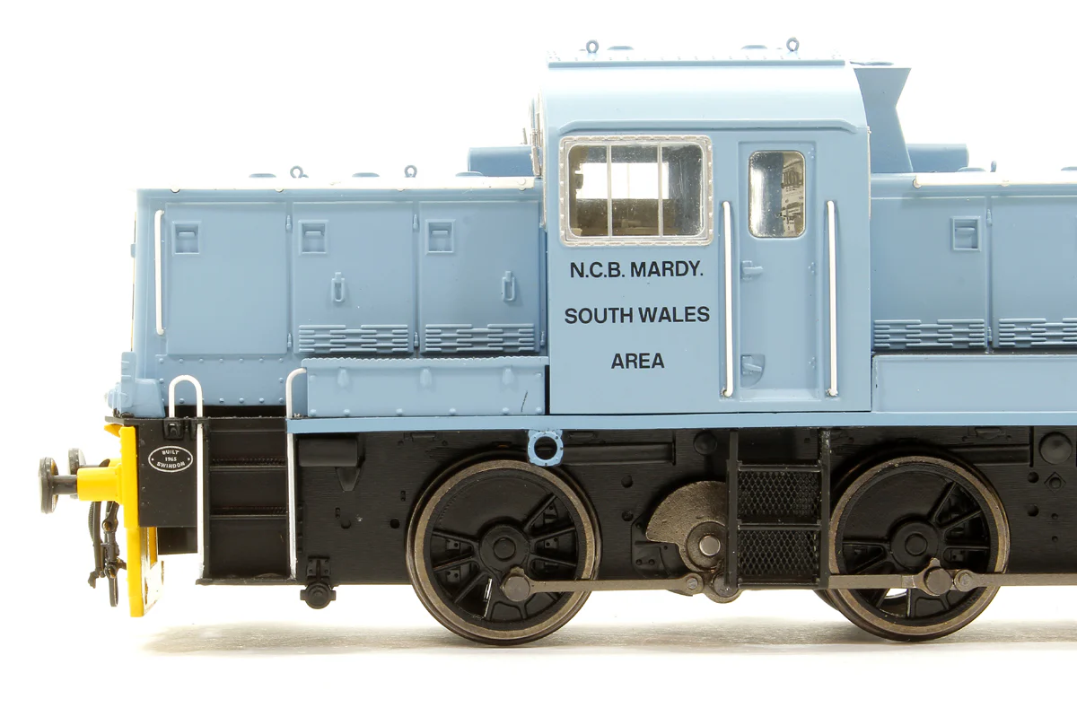 Class 14 NCB South Wales Pale Blue D9530 Diesel Locomotive - Image 8