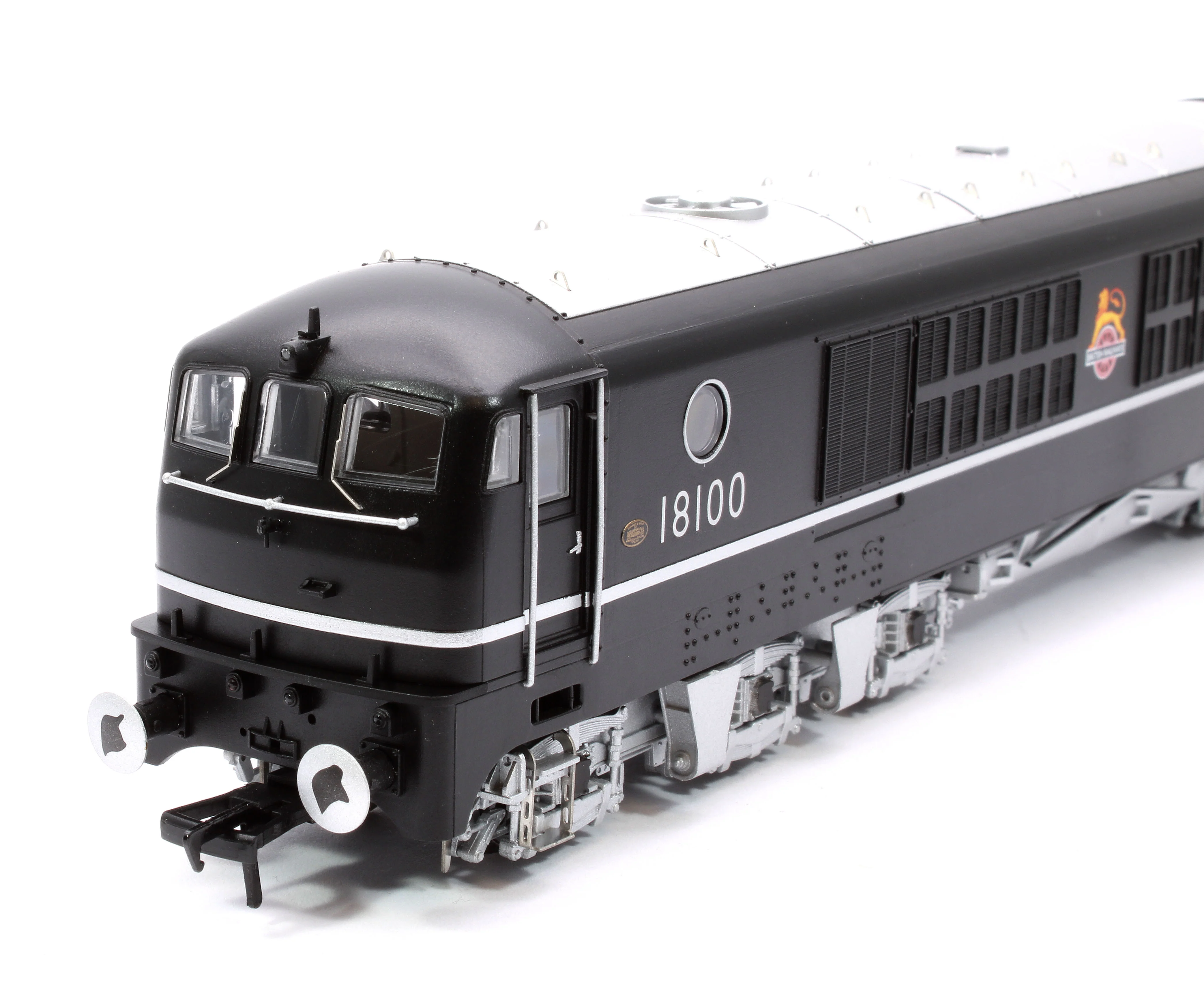 1810 BR Gas Turbine 18100 Class in BR Black with Silver Trim (As Built 1951) Locomotive - Image 10