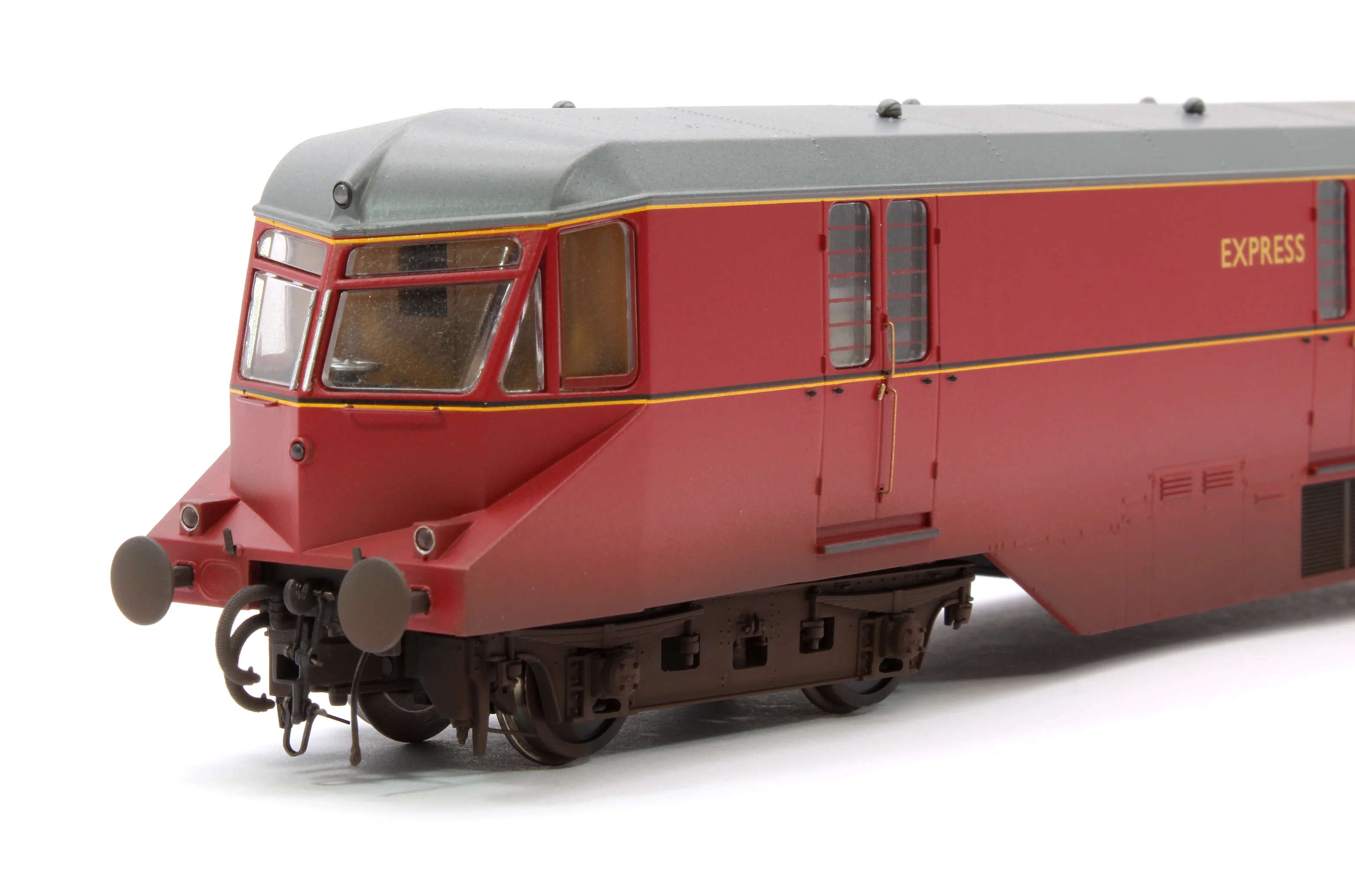 Pre-Owned GWR Parcels Railcar BR ‘Express Parcels’ Crimson No. W34W (Grey Roof) Diesel Locomotive - Weathered - Image 7