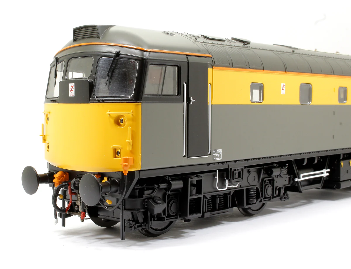 Class 26 BR Civil Engineers ‘Dutch’ Grey/Yellow (Unnumbered) Diesel Locomotive - Image 6