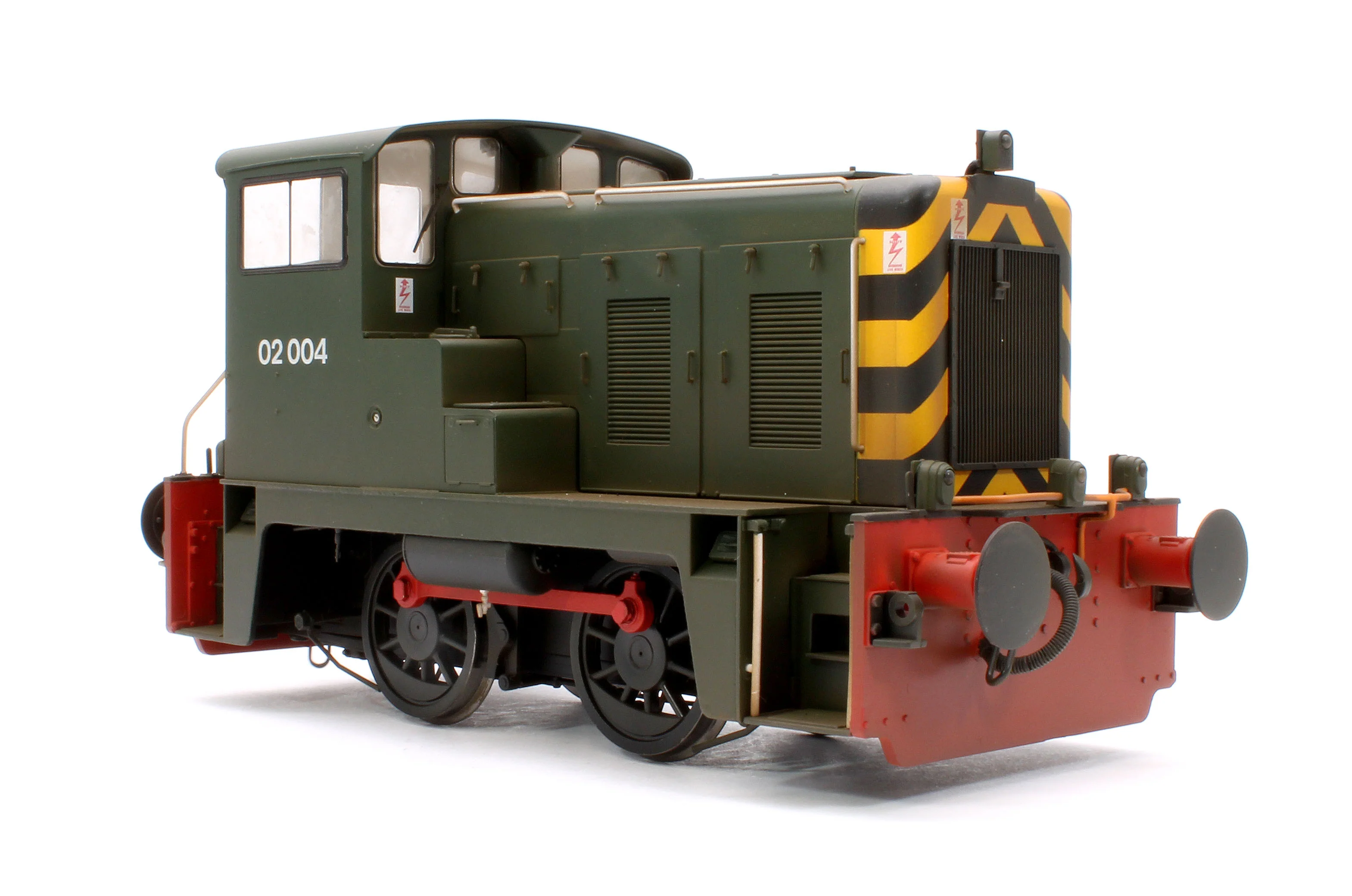 Class 02 BR Green 02004 (Wasp Stripes, no BR logo) Diesel Locomotive - Weathered - Image 4