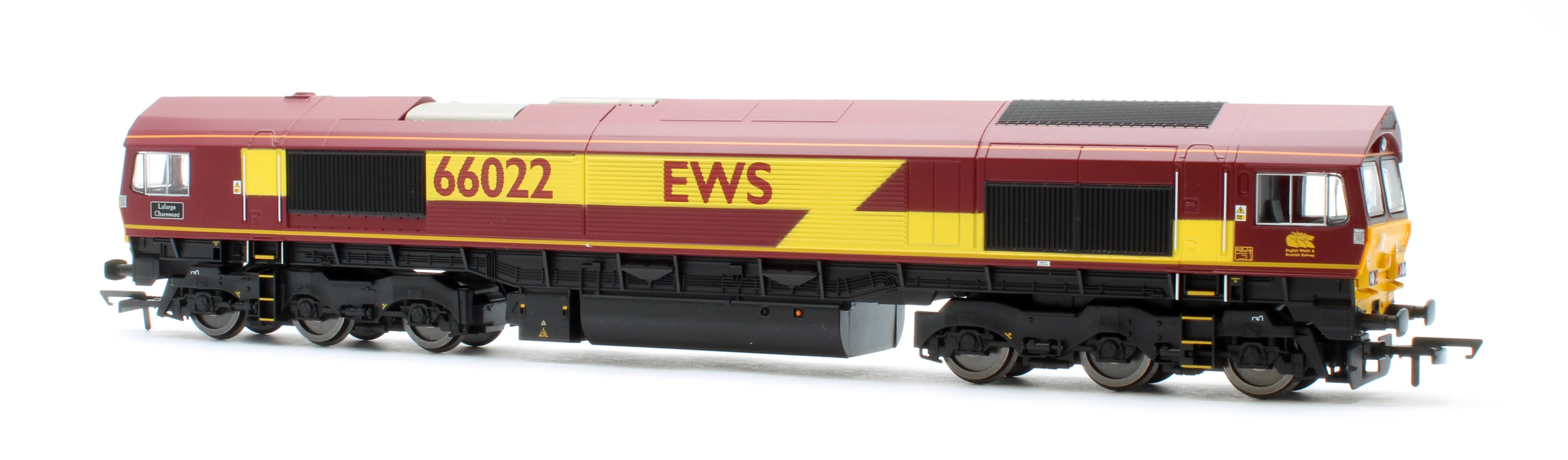 RailRoad Class 66 EWS 66022 'Lafarge Charnwood' Diesel Locomotive - Image 4