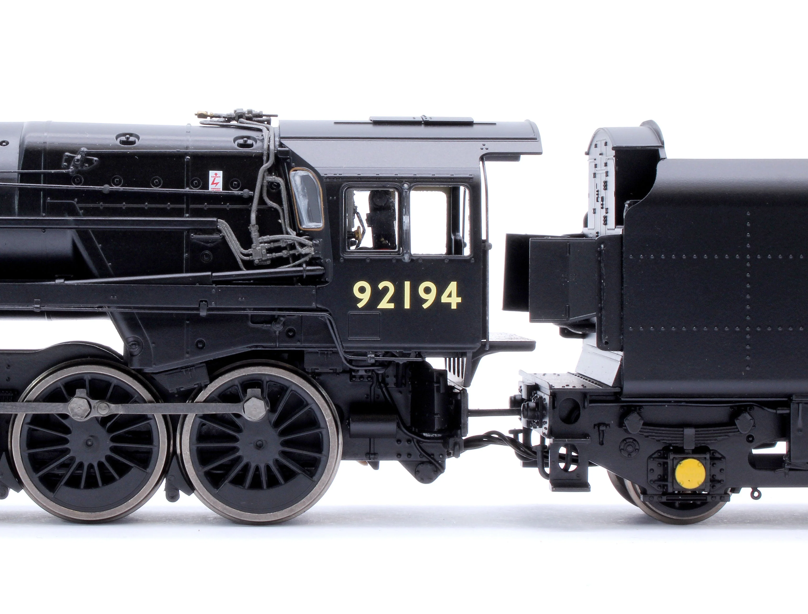 Pre-Owned R3987 BR Class 9F No.92194 2-10-0 Steam Locomotive - DCC Sound - Image 7