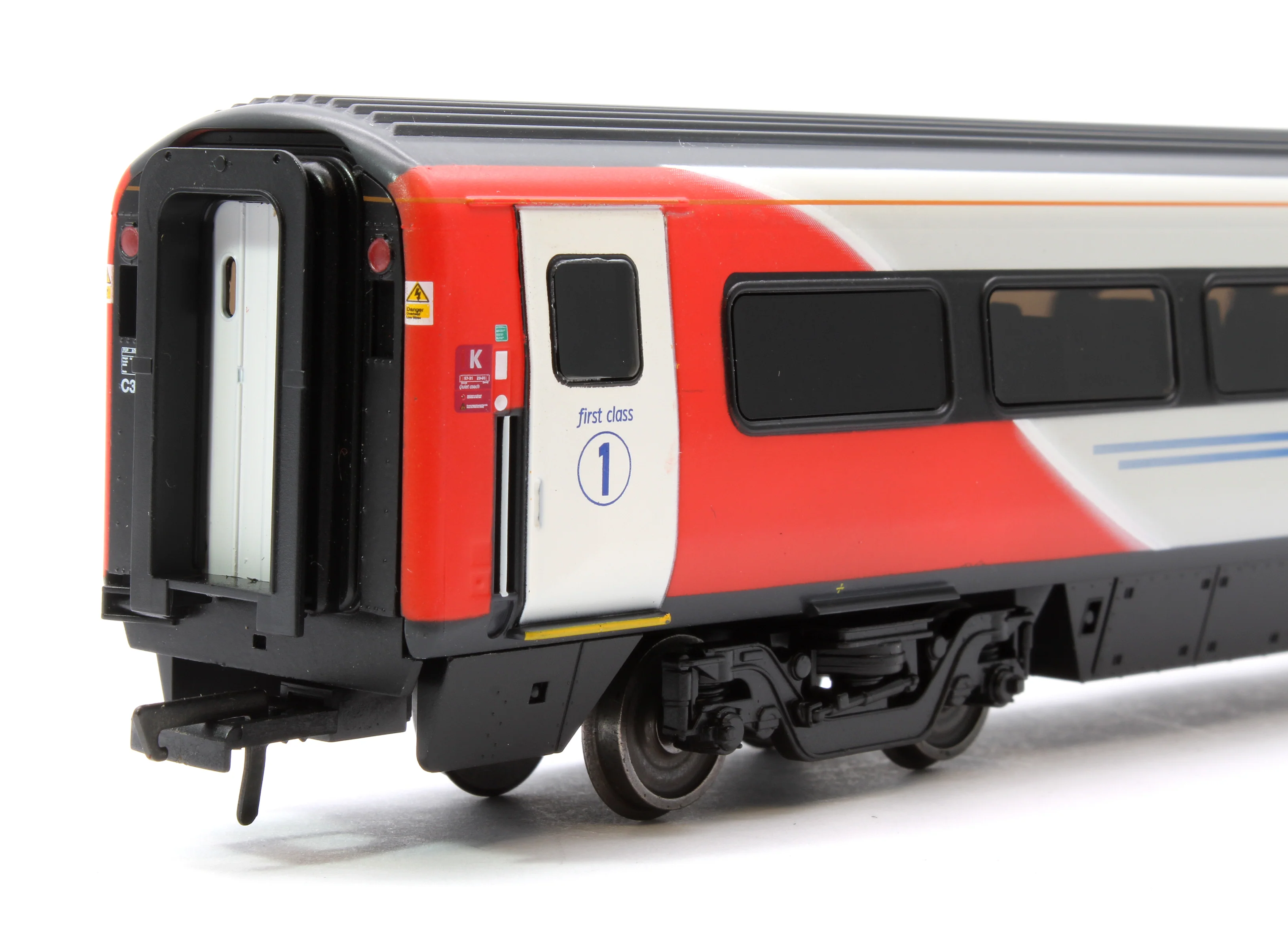 R40148 LNER Mk4 Open First Coach K 11284 - Image 4