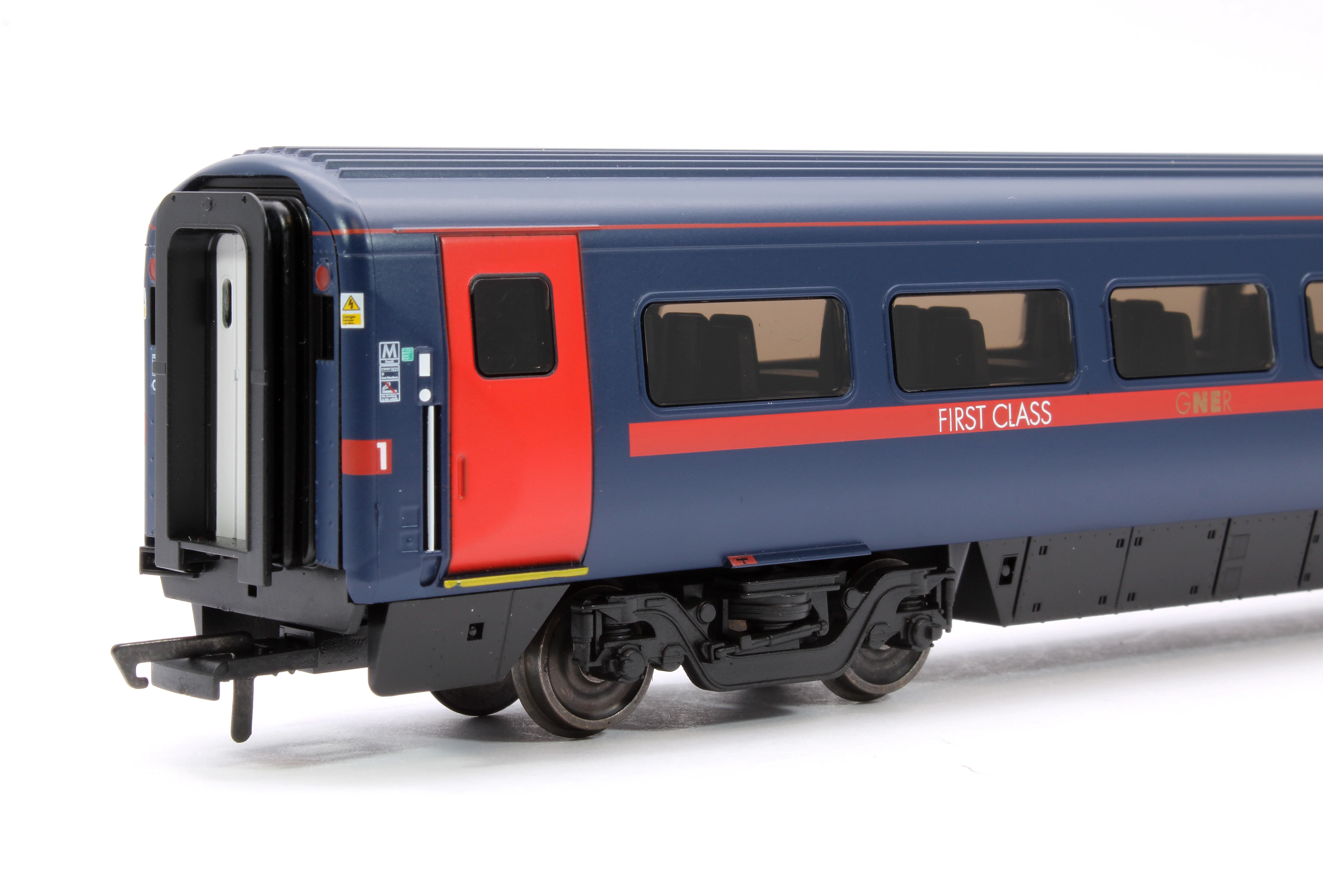 GNER Mk4 Open First Coach M 11417 - Image 4