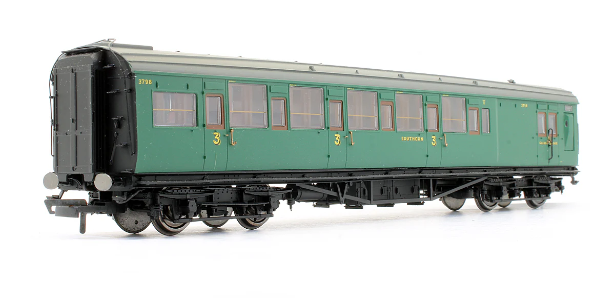 SR Maunsell 6 Compartment Brake 3rd Coach '3798'