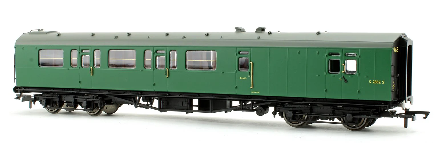 BR 59' Bulleid Suburban Corridor Brake Third Coach S2852S - Image 2