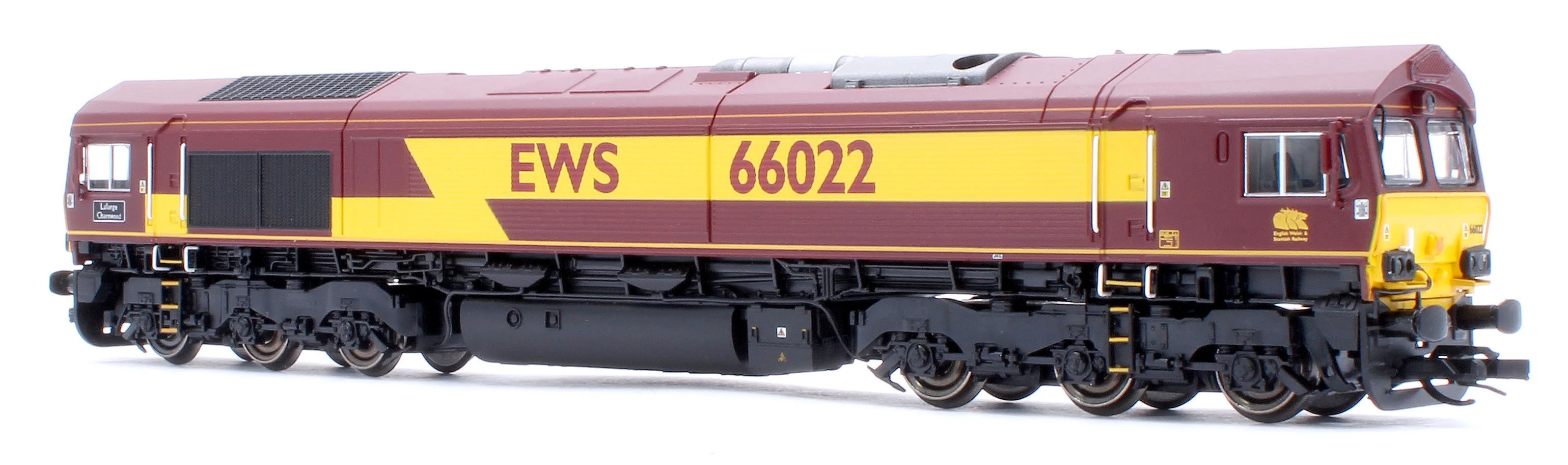 TT3030M EWS Class 66 Lafarge Charnwood 66022 Diesel Locomotive - Image 3