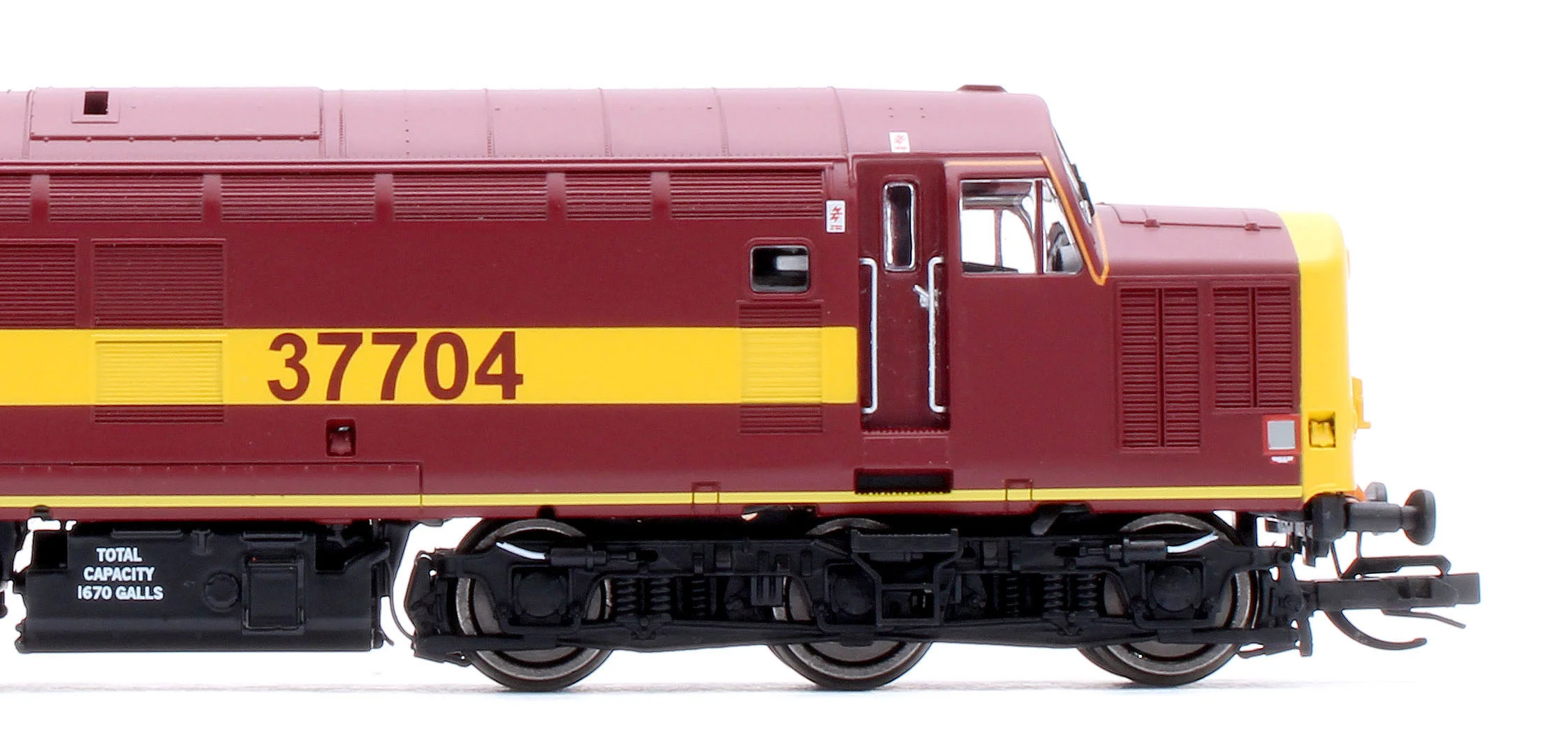 TT3037M Class 37 EWS Co-Co No.37704 Diesel Electric Locomotive - Image 7