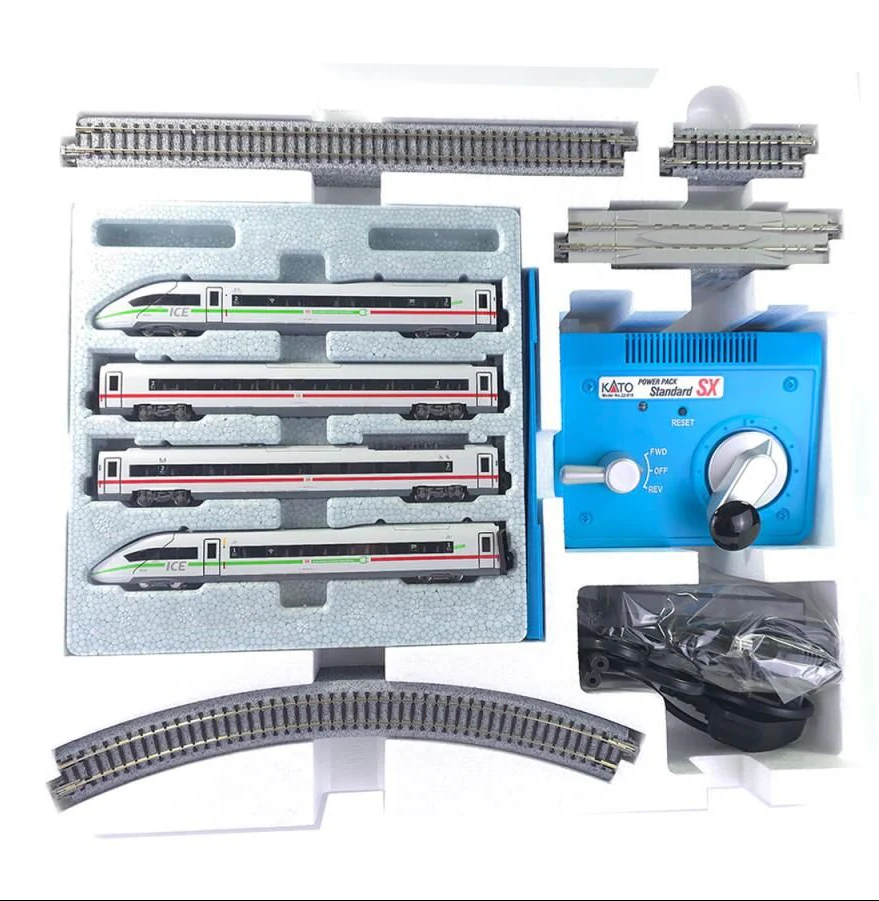 10-017 DBAG BR412 ICE4 Red/Green Stripe Train Set - Image 2