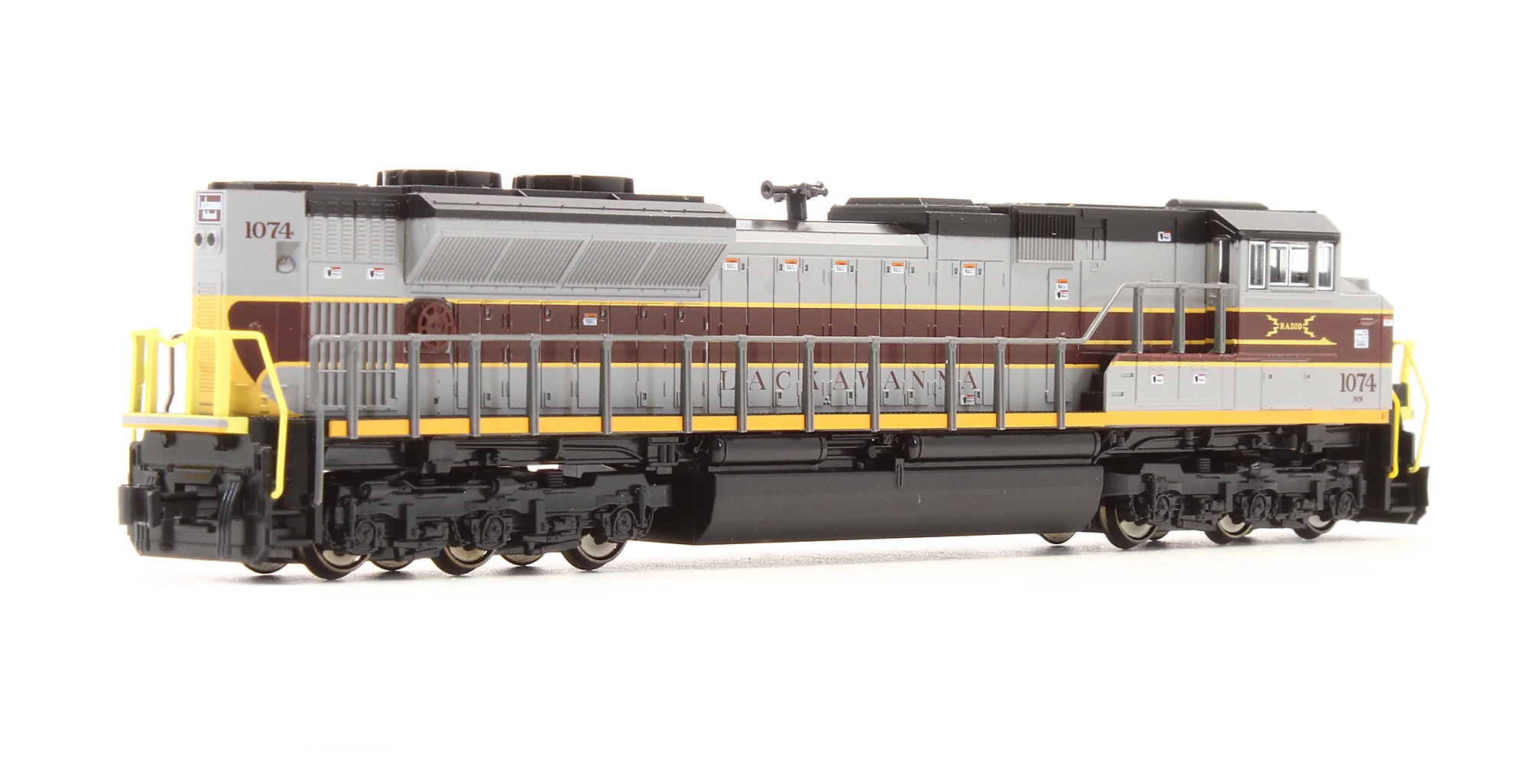 Pre-Owned 176-8503 SD70ACe NS-Lackawanna Diesel Locomotive - Road #1074 - Image 2