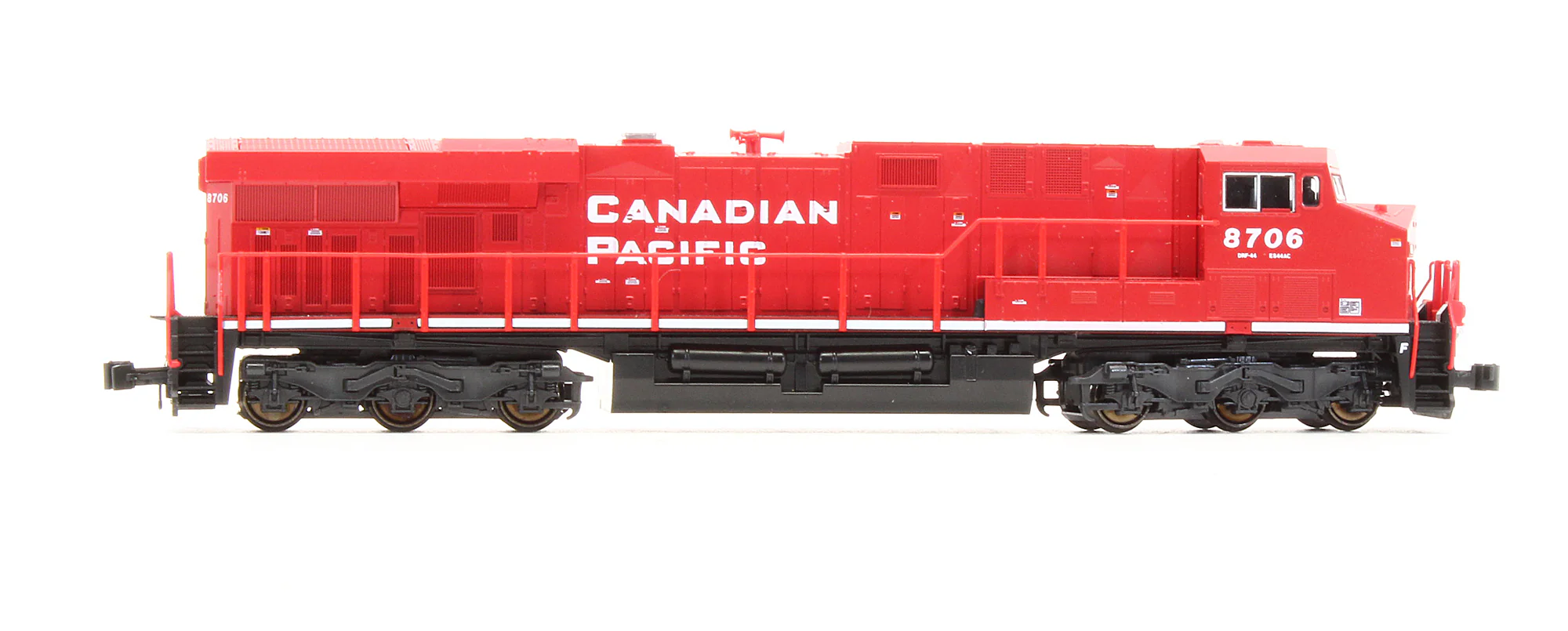 Pre-Owned GE ES44AC Diesel Locomotive Canadian Pacific - Road #8706 - Image 3