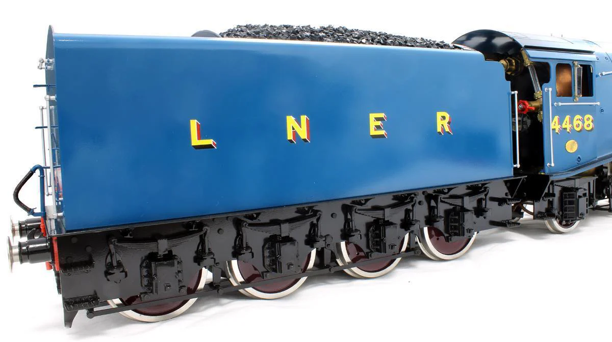 Kingscale 'Gauge 3' Gas-Fired LNER Blue 4-6-2 Class A4 4468 'Mallard' Unvalanced - Image 10