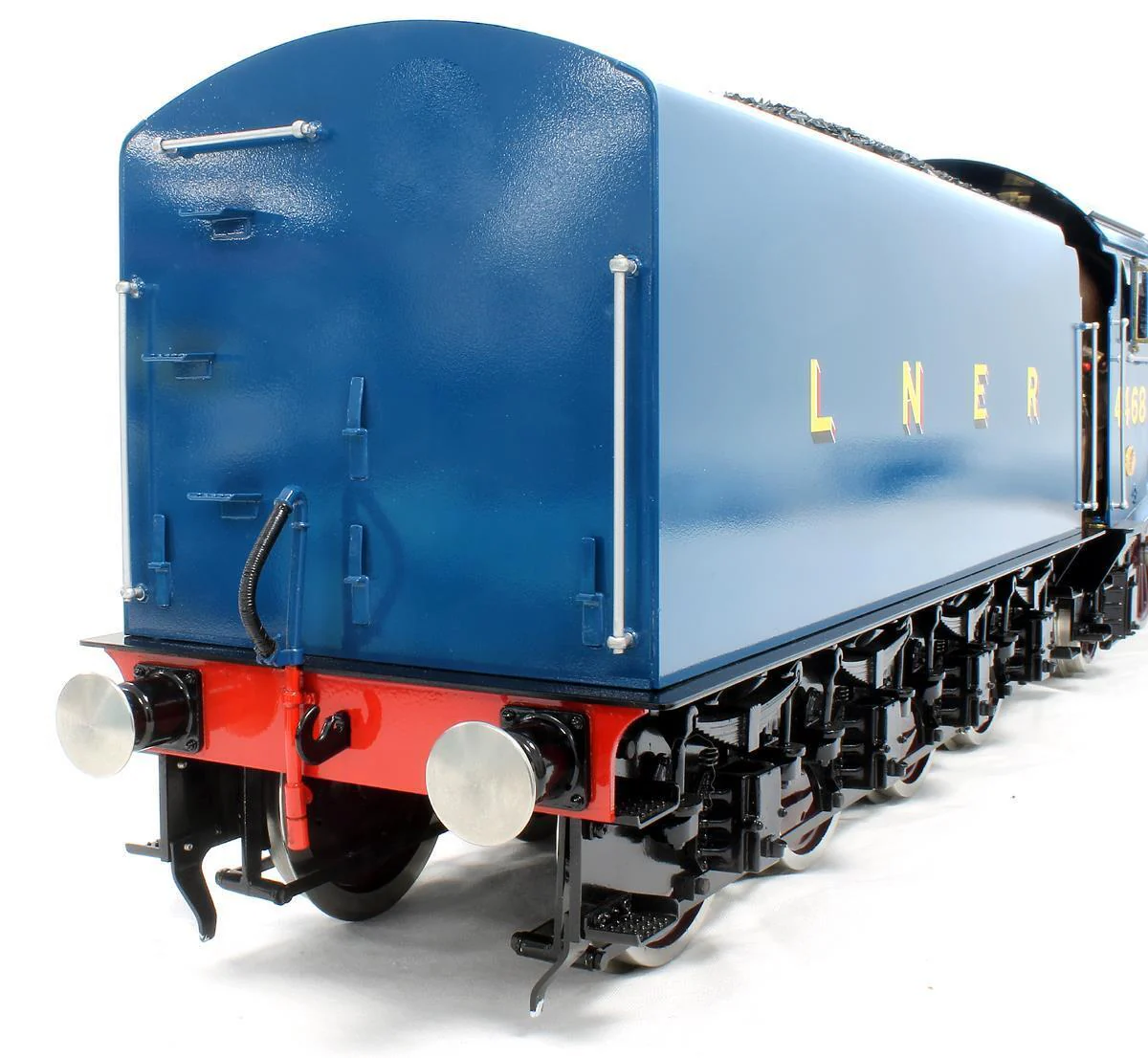 Kingscale 'Gauge 3' Gas-Fired LNER Blue 4-6-2 Class A4 4468 'Mallard' Unvalanced - Image 11